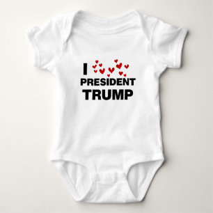 I Liebe Präsident Trump hört Baby Strampler