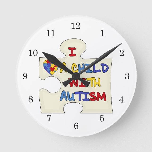 I love a Child With Autism Runde Wanduhr (Vorderseite)
