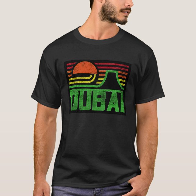 I Love Dubai Cool Retro Dubai Sunset Illustration  T-Shirt (Vorderseite)