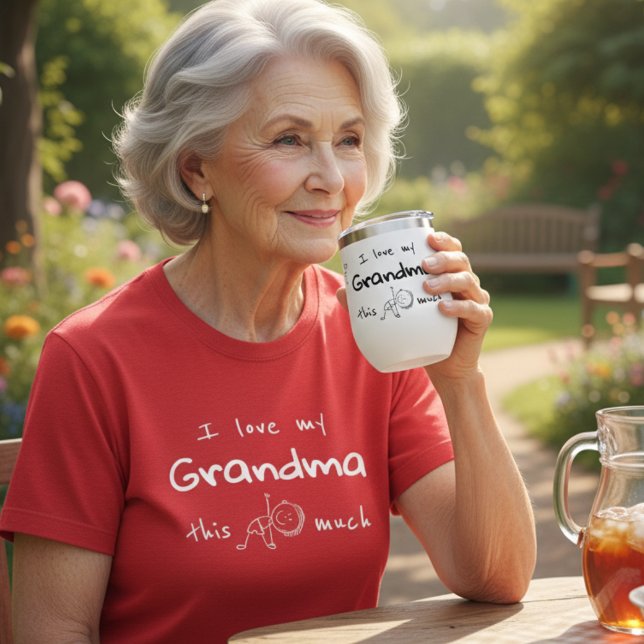 I Love my Grandma Typography Named Graphic T-Shirt (Von Creator hochgeladen)