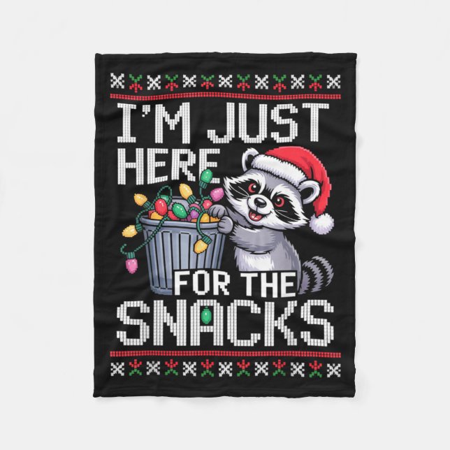 I’m Just Here For The Snacks Raccoon Christmas Ugl Fleecedecke (Vorderseite)
