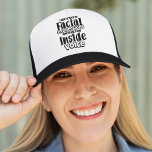 I Need to Teach My Facial Expressions Funny Humor Truckerkappe<br><div class="desc">Diseño con frase graciosa "I NEED TO TEACH MY FACIAL EXPRESSIONS HOW TO USE THEIR INSIDE VOICE" ideal para Hombres y mujeres amantes de las camisetas de humor y con frases sarcasticas y divertidas, ideal para regalar en cumpleaños, navidades, aniversarios, fin de curso o en cualquier ocasion. No dudes y...</div>