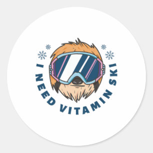 I Need Vitamin Ski - Skiing Runder Aufkleber