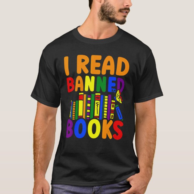I Read Banned Books Reading Library 9 T-Shirt (Vorderseite)