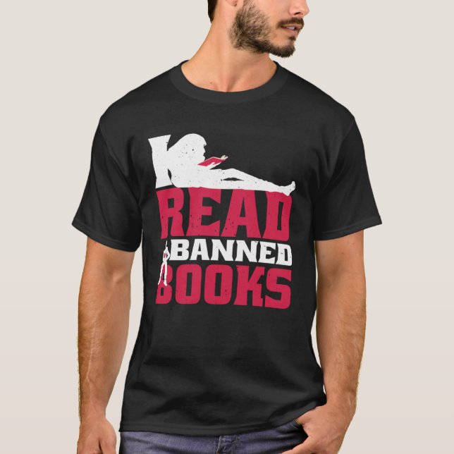 I Read Banned Books T-Shirt (Vorderseite)