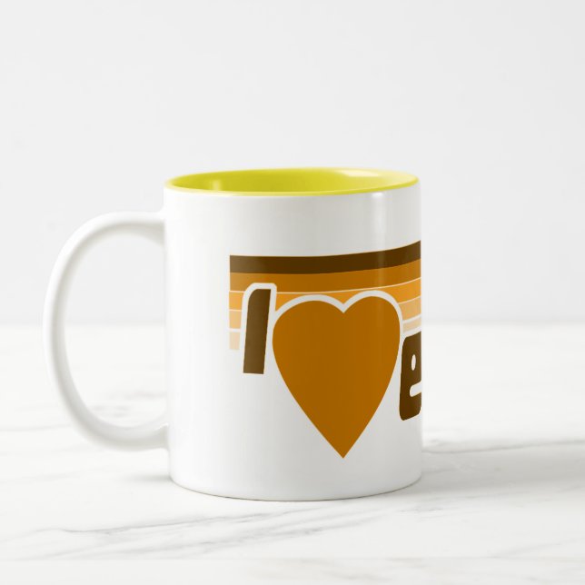 I Retro 70er LiebeEuchre Zweifarbige Tasse (Links)