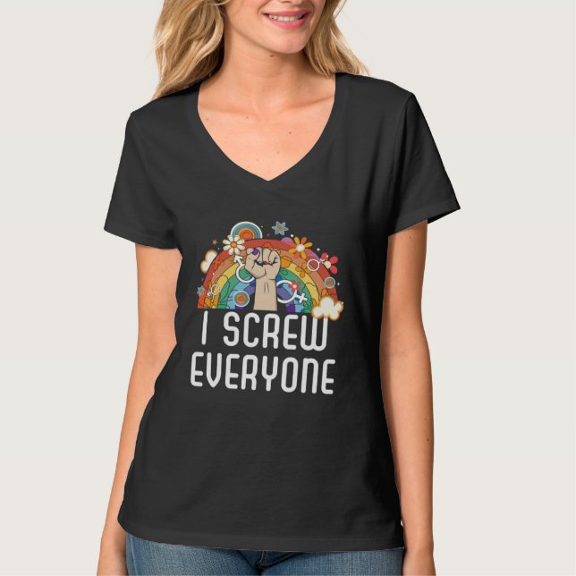 I Screw Everyone Bisexual Rainbow Pride Bisexualit T-Shirt (Vorderseite)