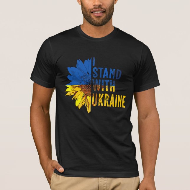I stand with Ukraine. Sunflower symbol of Peace.  T-Shirt (Vorderseite)