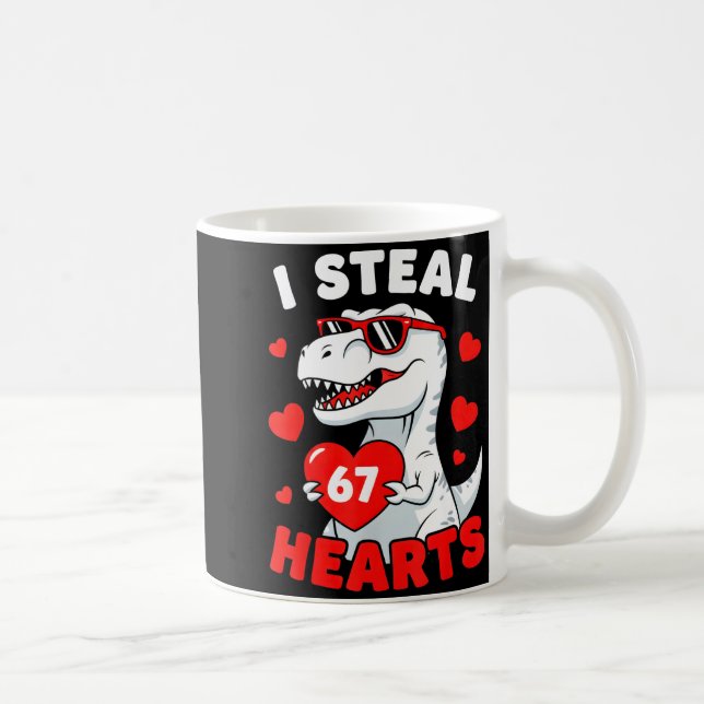 I Steal 67 Hearts Funny 67 Valentine Dinosaur Men  Kaffeetasse (Rechts)