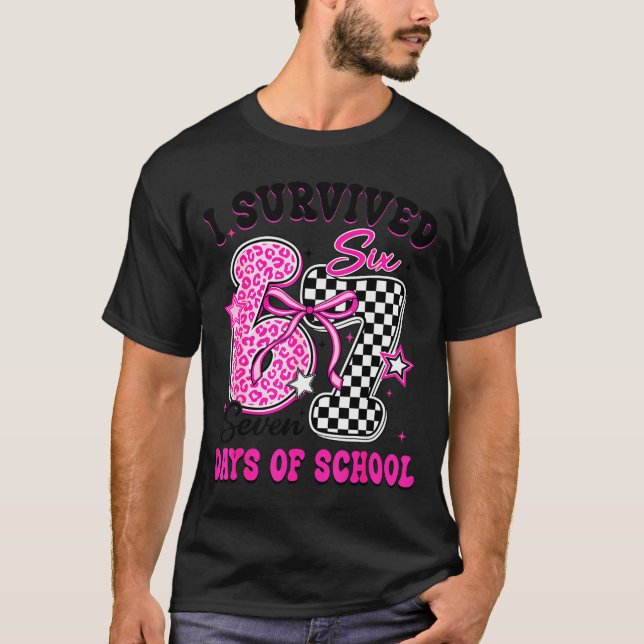 I Surivied 67 Days Of School Funny Meme Teacher St T-Shirt (Vorderseite)