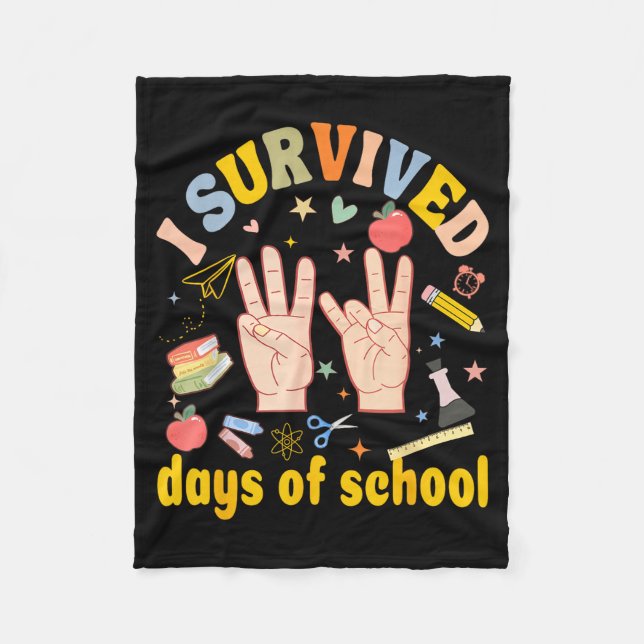 I Survived 67 Days Of School American Sign Languag Fleecedecke (Vorderseite)