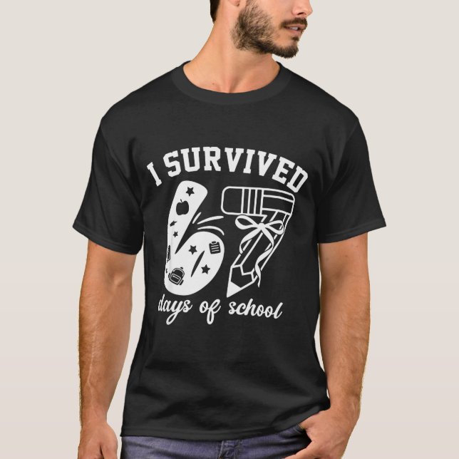 I Survived 67 Days Of School Funny 67 Meme Teacher T-Shirt (Vorderseite)