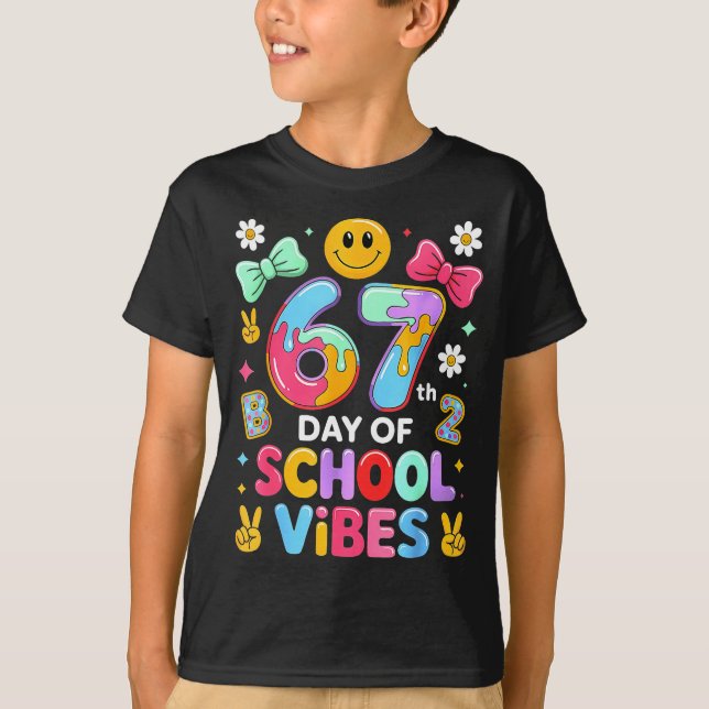 I Survived 67 Days Of School Funny 67 Teachers Stu T-Shirt (Vorderseite)