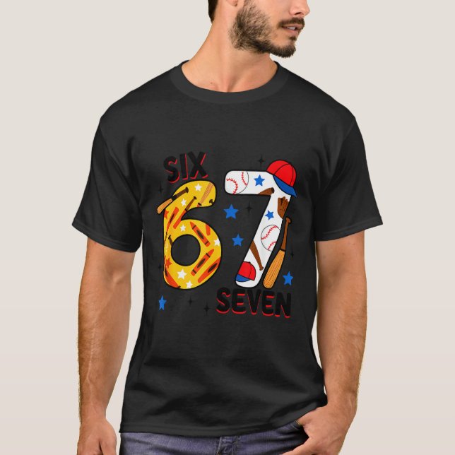 I Survived 67 Days Of School Funny 6 7 Baseball Te T-Shirt (Vorderseite)