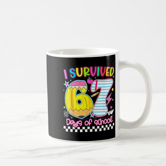 I Survived 67 Days Of School Funny Meme Boy Girl T Kaffeetasse (Rechts)