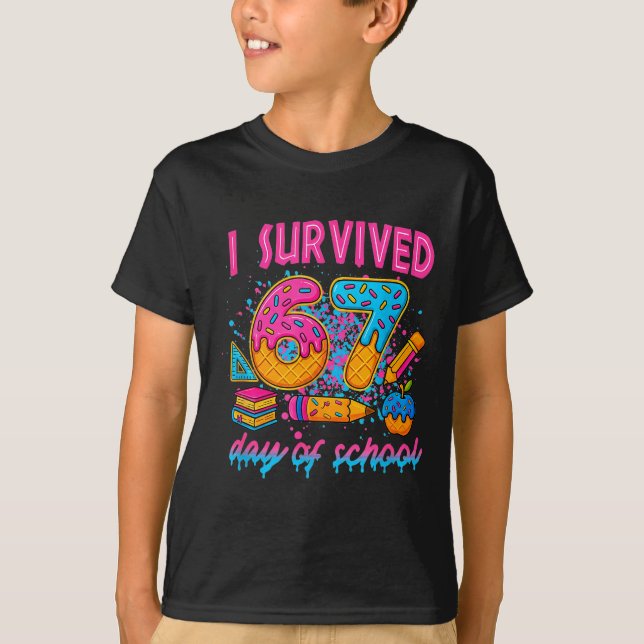 I Survived 67 Days Of School Funny Meme Ice Cream  T-Shirt (Vorderseite)