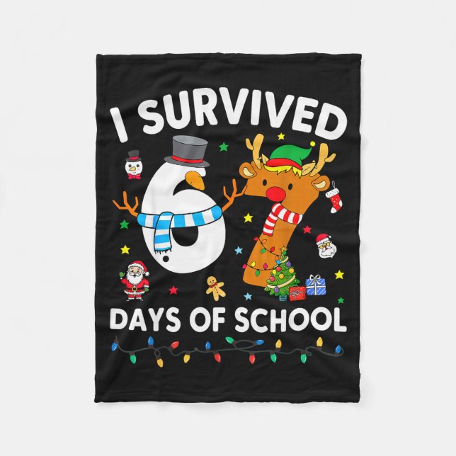 I Survived 67 Days Of School Funny Meme Six Seven  Fleecedecke (Vorderseite)