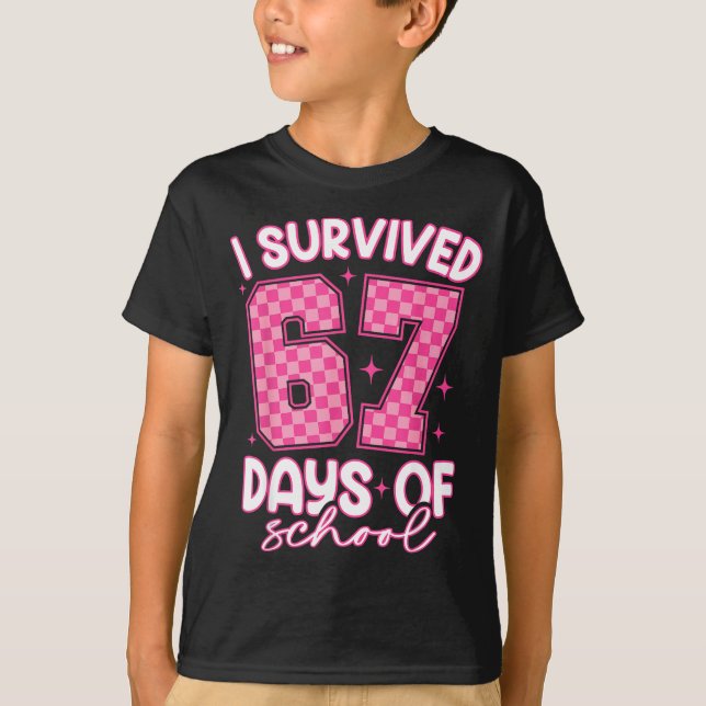 I Survived 67 Days Of School Funny Meme Teacher St T-Shirt (Vorderseite)