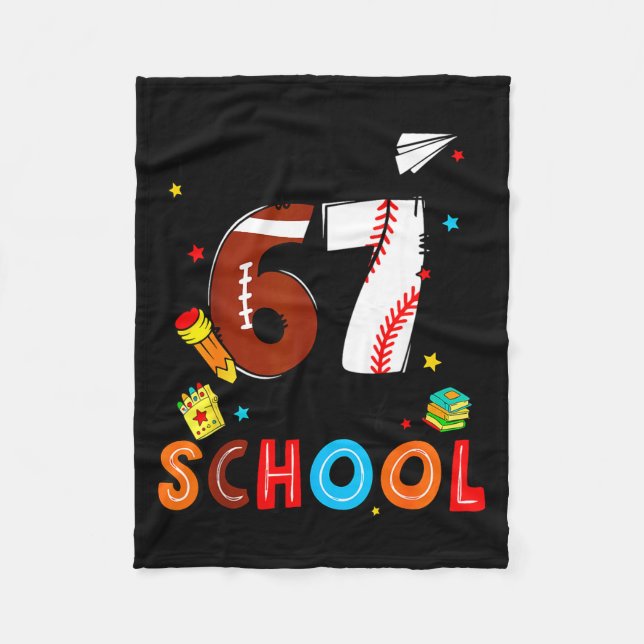 I Survived Sixty Seven Days Of School Funny Baseba Fleecedecke (Vorderseite)