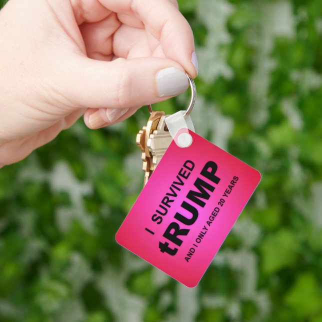 I Survived tRUMP  Schlüsselanhänger (Hand)