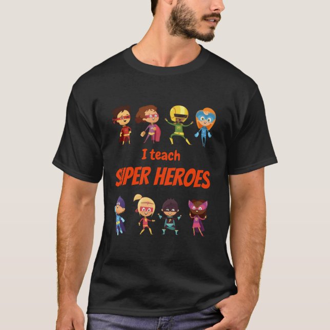 I Training Super Helden - Comic Book Hero Teacher T-Shirt (Vorderseite)