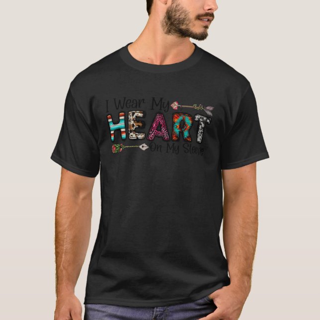 I Wear My Heart On My Sleeve Valentine's Day Coupl T-Shirt (Vorderseite)