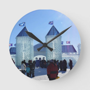 Ice Palace at Carnaval de Quebec, Canada Runde Wanduhr