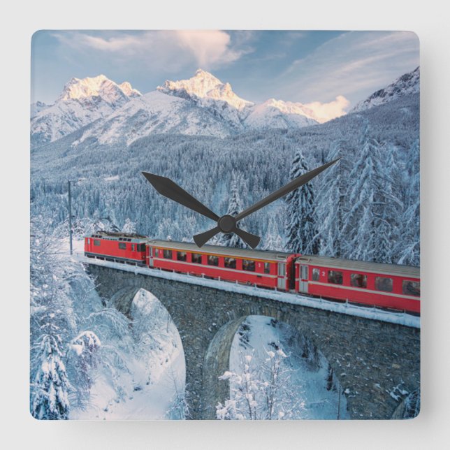 Ice & Snow | Red Bernina Express Train Switzerland Quadratische Wanduhr (Vorderseite)