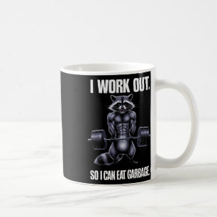 Ich arbeite aus, um Garbage Gym Raccoon Liftin zu  Kaffeetasse