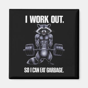 Ich arbeite aus, um Garbage Gym Raccoon Liftin zu Magnet