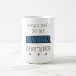 Ich arbeite hart, damit meine Britisch Kurzhaar le Kaffeetasse