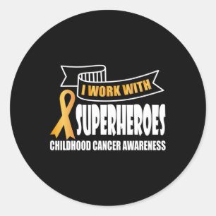Ich arbeite mit Superhelden Childhood Cancer Ribbo Runder Aufkleber
