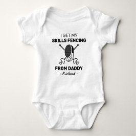Ich bekomme meine Fechtfähigkeiten von Daddy - Fec Baby Strampler