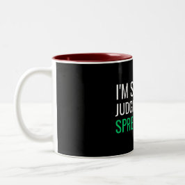 Ich beurteile deine Tabelle stillschweigend Zweifarbige Tasse