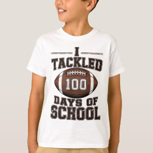 Ich bewältigte 100 Tage Schul-Tackle-Fußball Junge T-Shirt