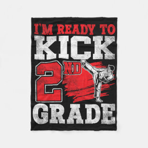 Ich bin bereit, Karate 2. Klasse in die Schule zu Fleecedecke