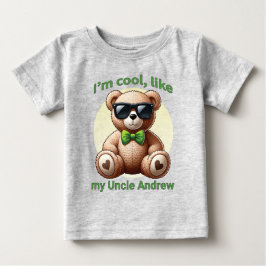 Ich bin Cooler Teddybär mit einem grünen Bow, der  Baby T-shirt