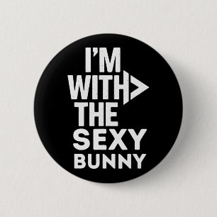 Ich bin dabei, dass die Y-Bunny-Kostümpaare überei Button