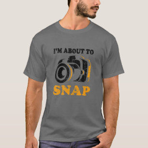 Ich bin dabei, Fotografen von Kameras zu fotografi T-Shirt