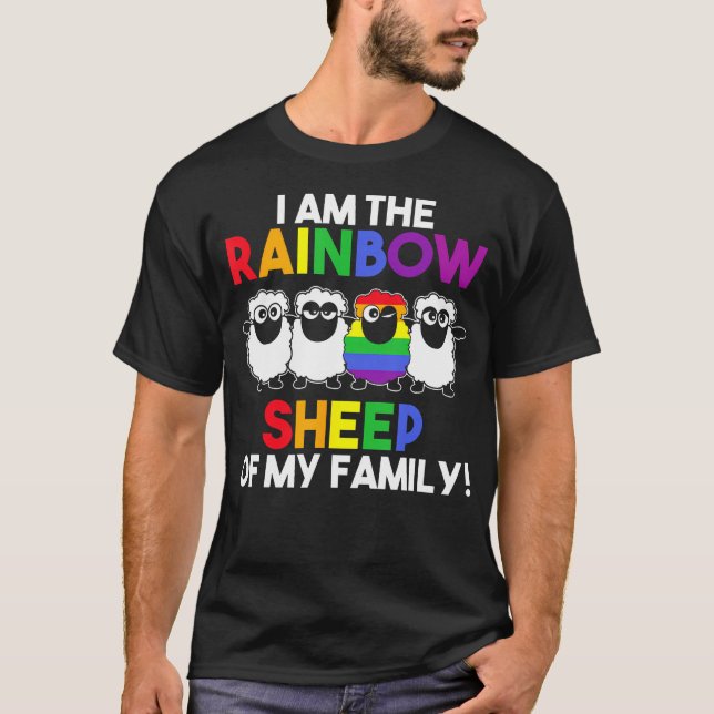 Ich bin das Regenbogenschaf meiner Familie T-Shirt (Vorderseite)