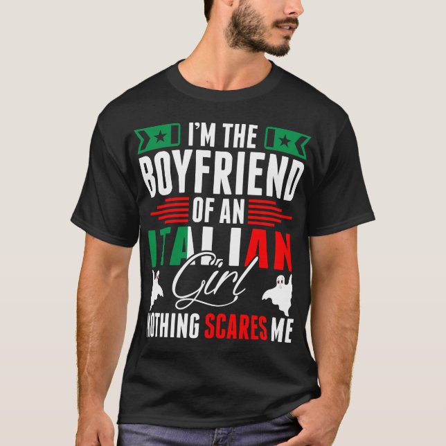 Ich bin der Freund eines italienischen Girl-Hemdes T-Shirt (Vorderseite)
