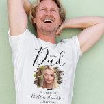 Ich bin der Vater | Graduate Foto T - Shirt<br><div class="desc">Ich bin der Vater von Graduate "ihren Namen" Abschluss Tshirts. Das Hemd verfügt über einen kratzenden Foto-Effekt mit einer modernen Textvorlage für den Abschluss. Der Textstil,  die Größe und die Farbe können durch Anklicken des Links nach der Personalisierung angepasst werden.</div>