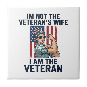 Ich bin die Veteranin Patriotische Frau Veteranin  Fliese