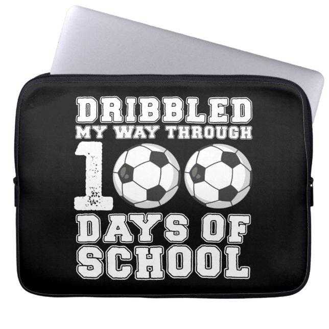 Ich bin durch 100 Tage Schulsoccer gejagt Laptopschutzhülle (Vorderseite)