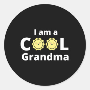 Ich bin ein cooles Oma-Design - mit gelber Sonne Runder Aufkleber
