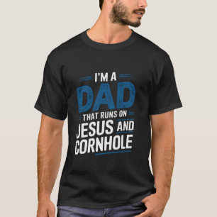 Ich bin ein Dad, der mit Jesus und Cornhole läuft T-Shirt
