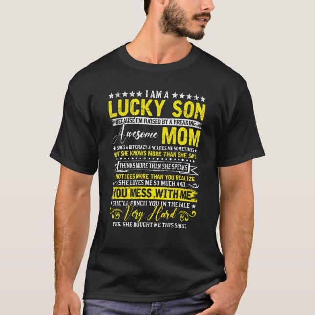 Ich bin ein glücklicher Sohn, weil ich durch Aw er T-Shirt (Vorderseite)