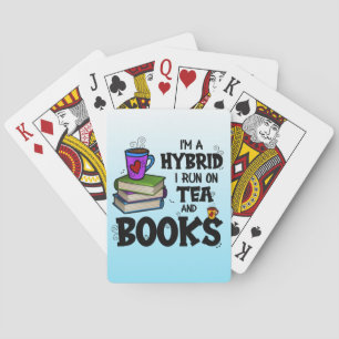 Ich bin ein Hybrid, den ich auf Tee und Büchern la Spielkarten
