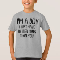 Ich bin ein Junge, den ich gerade lange Haare habe