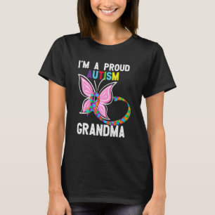 Ich bin ein stolzes Oma des Autismus, Oma eines Kr T-Shirt